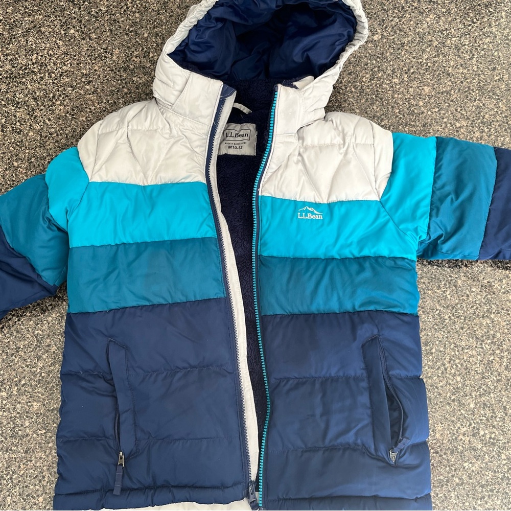 winter jacket size 10/12 Great condition barely worn. soft Sherpa on the inside